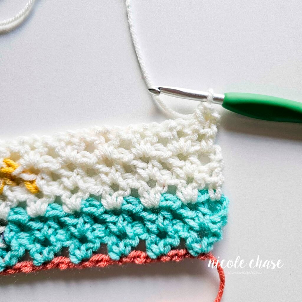 Working R6 of the New Beginnings Cowl free crochet pattern, part 2.