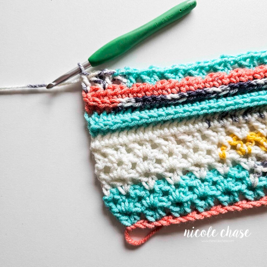 Finished R11 of the easy crochet cowl pattern.