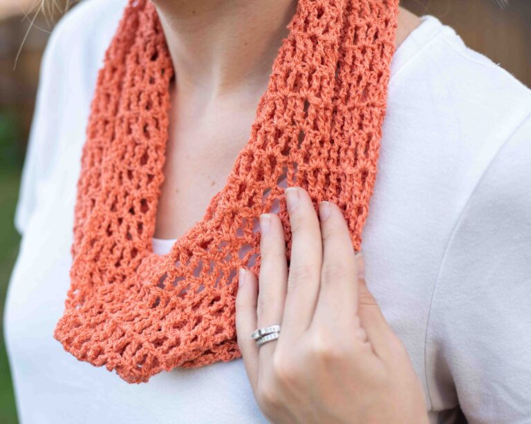 Lindy Lace Cowl – Free Crochet Pattern
