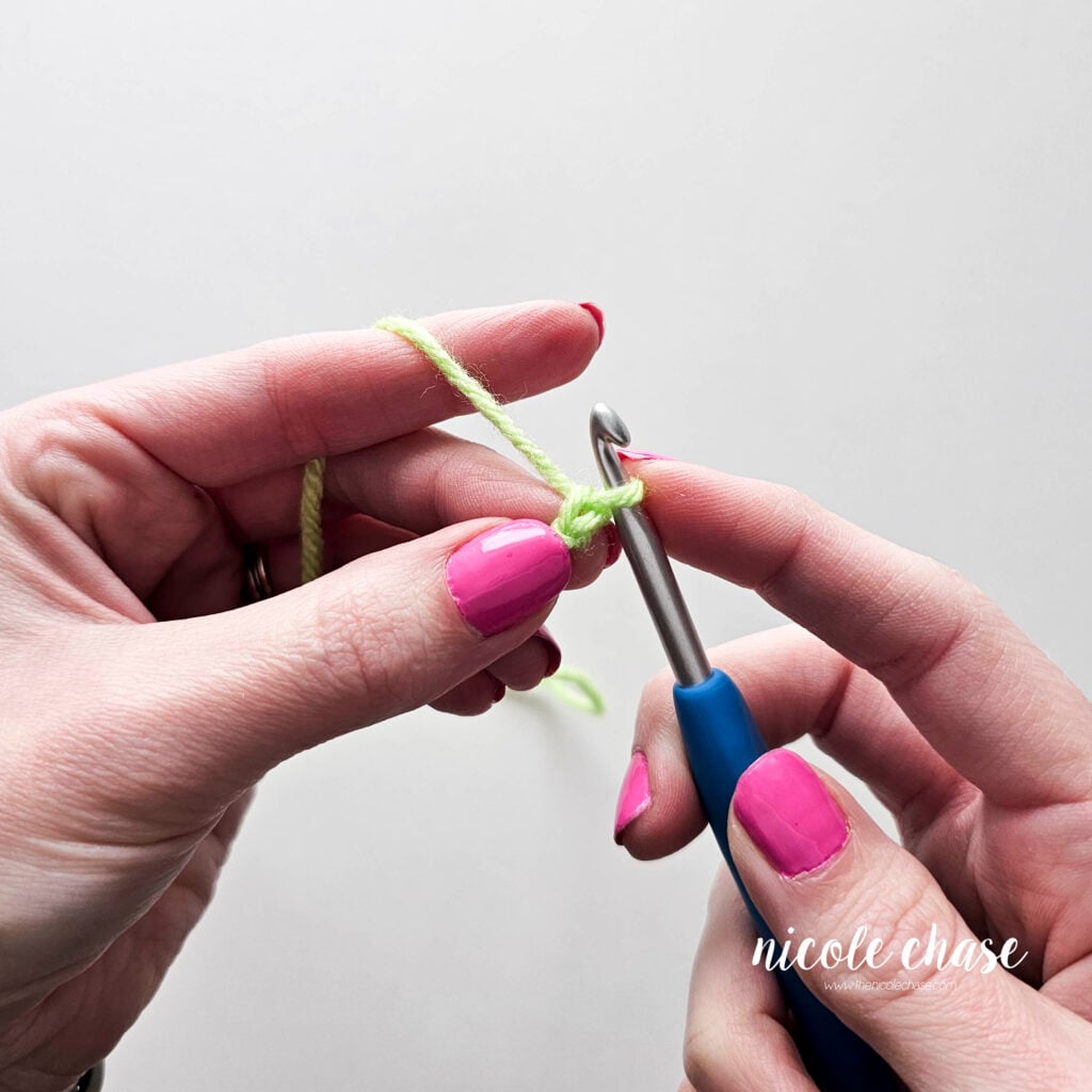 The first chain stitch has been created.