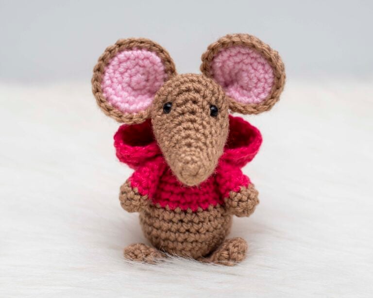 Mavis the Mouse – Free Crochet Pattern